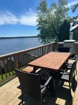 Oscoda Lake House : waterfront, 4 beds