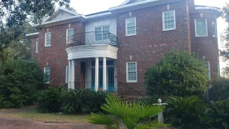 Ocean Isle Beach Waterfront home w/Pool & Elevator