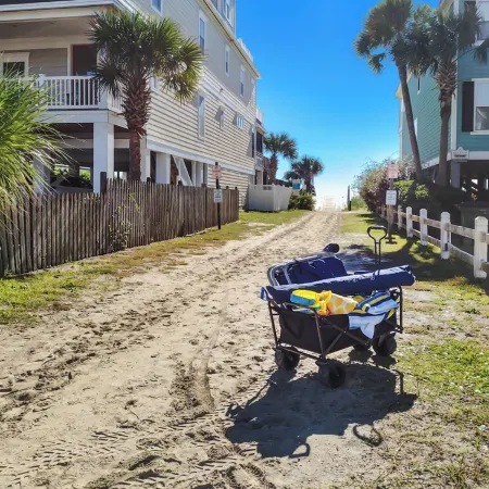 Surfside Clubhouse: Steps to Beach & Heated Pool and Arcade Games!