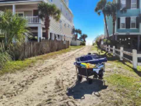 Surfside Clubhouse: Steps to Beach & Heated Pool and Arcade Games!
