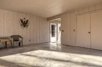 Golf Lover's Getaway! Cozy 2Br/2BA Townhome, Walk to DeSoto Golf Club! Hotels in Hot Springs Village