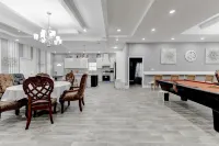 Safari themed 8 bedrooms 3 bath home with 3 - 4 dining areas & grand kitchen Hotels in Killeen