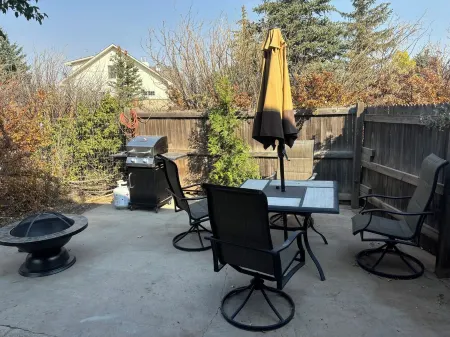 High Plains Getaway 4-bedroom 2 full bath in Laramie.