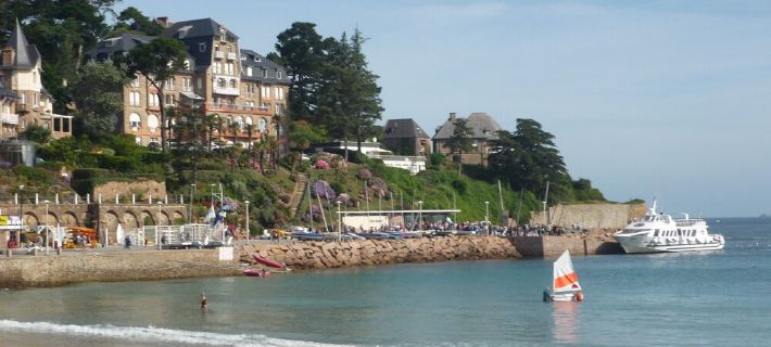 Apartment T 2 PERROS GUIREC PANORAMIC SEA VIEW ROSE GRANITE COAST Hotels in Perros-Guirec