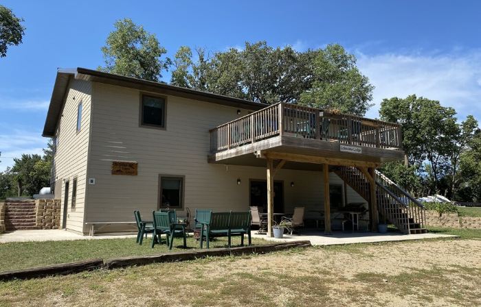 NeSoDak Lake View Lodge on Lake Enemy Swim