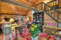 Historic Cabin in Little Switzerland w/Fire Pit-Walk to village and shops!