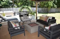 Stylish Beach Home! Hot Tub, Outdoor Living, Game Room, Fire Pit!!