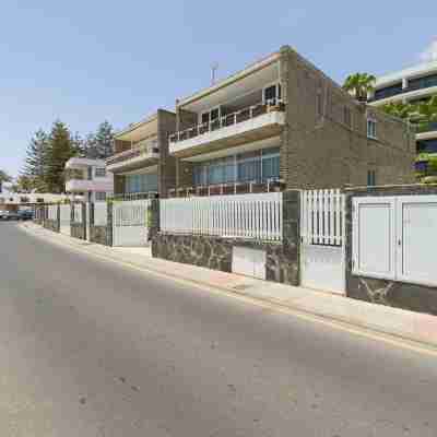 Apartment in Maspalomas 30 m away to the beach with views & private parking. Hotel Exterior
