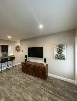 2/1 close to Downtown Fort Lauderdale, Free Parking, Washer and Dryer