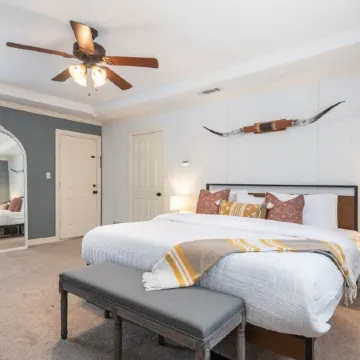 Pool Table, BBQ, Pool Table, Fire Pit, Nearby Golf Courses
