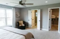 "King's Quarters" Modern Urban Stay - Downtown LEX Hotels near The Lexington Cemetery