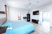 Boardwalk Beach Hangout In the Heart of Gulf Shores!Lower Unit A