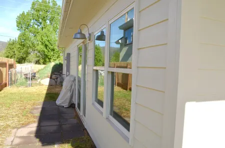 Historic Carbondale Schoolhouse/Luxury Apartment