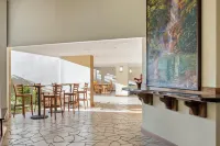 No Resort Fee with Garden View in Aston Kanaapali Resort - 3 stjerner
