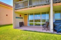 Seas the Day at Coral Cay— Minute Walk to Beach!