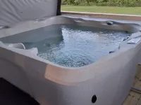 Hot Tub, Lake View Cottage, Dog Friendly, Lake Access Hotels in Tyrone