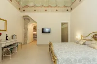 Historic center of Siena: Castellare residence with TV, WI-FI and AIR CONDITION Hotels in Drago