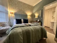 Luxury House in Perthshire-5 bedrooms all en-suite Hotels in Blairgowrie