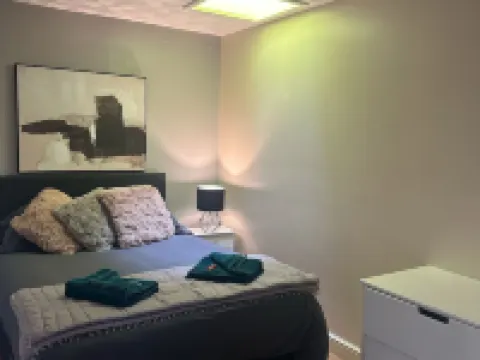 2 bed Home Hotel a Oldbury