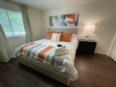 Family Friendly | Skiers Welcome | Sleeps 11 | Washer/Dryer | Smart TVs | Garage Hotel dekat Millcreek Canyon Winter Gate
