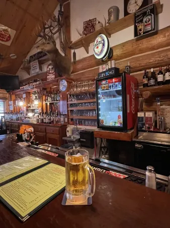 Storybook Cabin - Private Stream, Incredible Canyon View, Starlink Internet