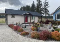 Camas Creek Cottage Hotels near Calvary Chapel Bitterroot Valley