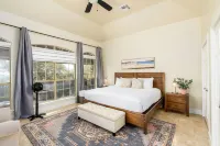 Experience Vista Grande: 4600 sq ft. of Luxury - Heatable Pool and City Views