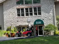 Lakefront Private Resort, Stunning Condo w/golf view, Dog friendly! NO fees!