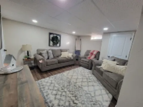 Great for EAA rental!Less than 2.5 miles from EAA grounds!