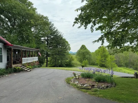 Beautiful Mountain View’s easily accessible from HWY 226.