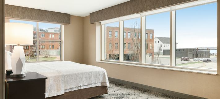 Hampton Inn Portland Downtown - Waterfront Отели в г. Камберленд