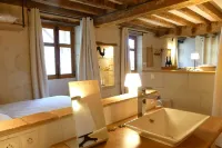 The Sonnay Castle Lodge, Near Chinon:  Cottage for 2