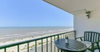 Beachfront condo 1 bedroom