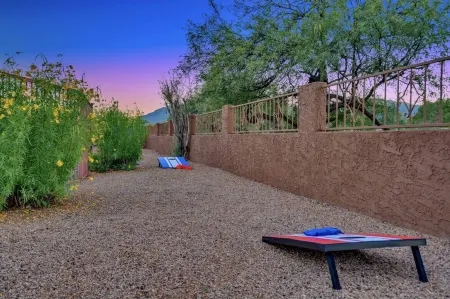 NEW Mountain View 4 BDRM Home with Pool & Spa, right on a Golf Course