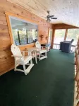 Cozy Bear Den - private house with fenced yard!