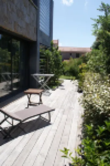 Facing the sea, 30 m from the beach, luxury villa, air-conditioned Hôtels à : Serra-di-Ferro