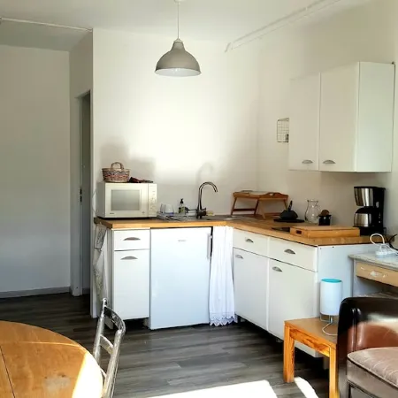 STUDIO with wooden terrace in chalet