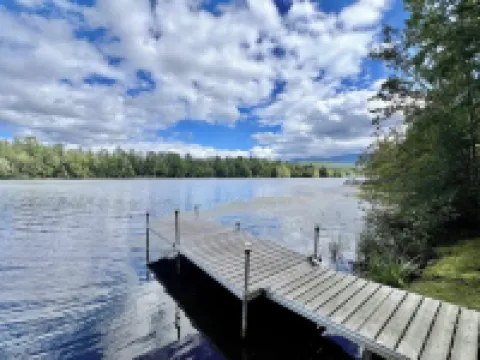 Lakefront Log Home in White Mountains! Dog-Friendly!