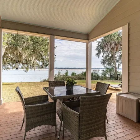 Coastal Getaway - Stunning Water Views!