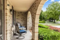 Luxury 4-BR Retreat: Spacious & Elegance!