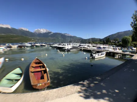 Charming apartment in the center of St Jorioz