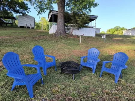 Slice of Heaven on the Lake