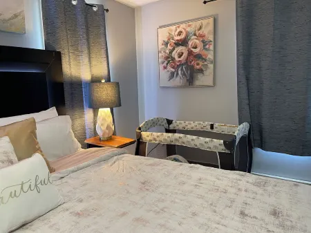 Lovely & Spacious 2 Br, W/King/Queen Beds  2 Bath.