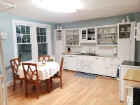 Historic Rectory Retreat in Stockbridge – Getaway for 8-12 Guests