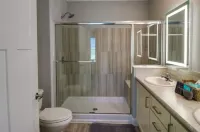 New! Oceanview Oasis whole house - Theater - Screened Porch - Sundeck - Grill