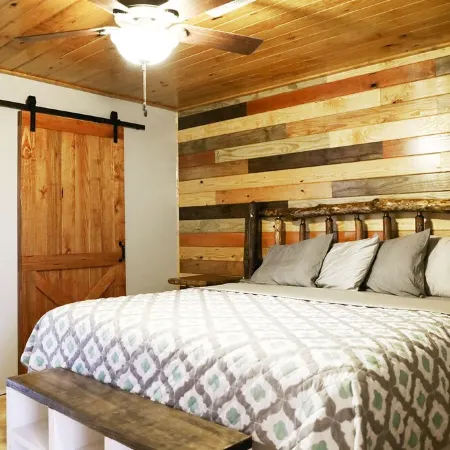 Barn Loft Apt 2 with Lake & Mountain views & custom wood accents through out.