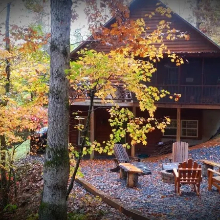 Tree  House Lodge (Real Log Mountain Paradise)