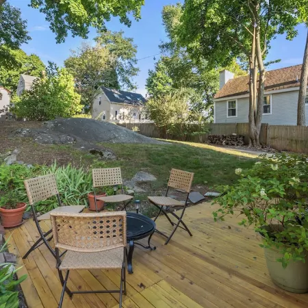 Historic 1686 Home Near Downtown l 5BR Retreat