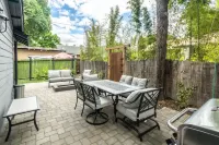 Lovely Remodeled Home! Walk Downtown! w/firepit - Holiday bungalows