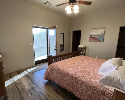 Perfect getaway house! Spacious and private. 4bd 3.5bath with heated pool! Hotels in New River